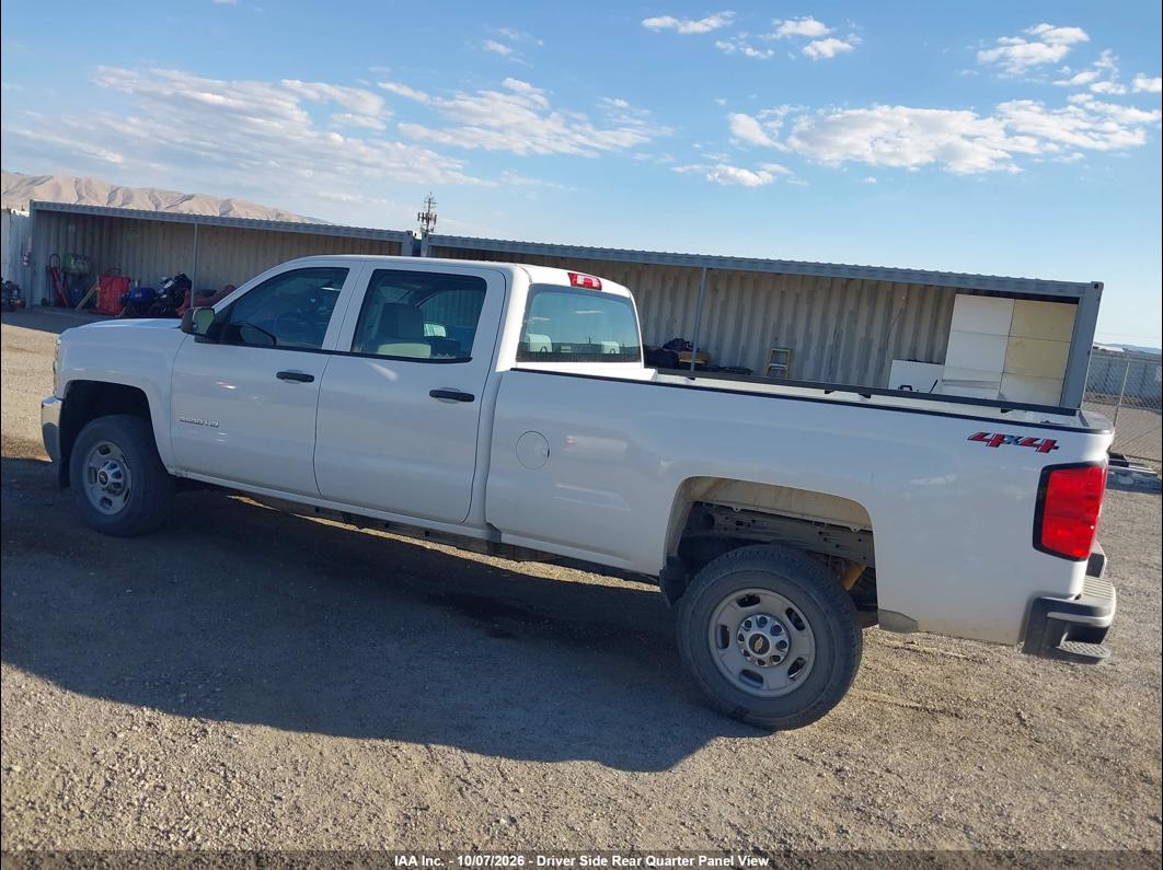 2018 Chevrolet Silverado photo 5
