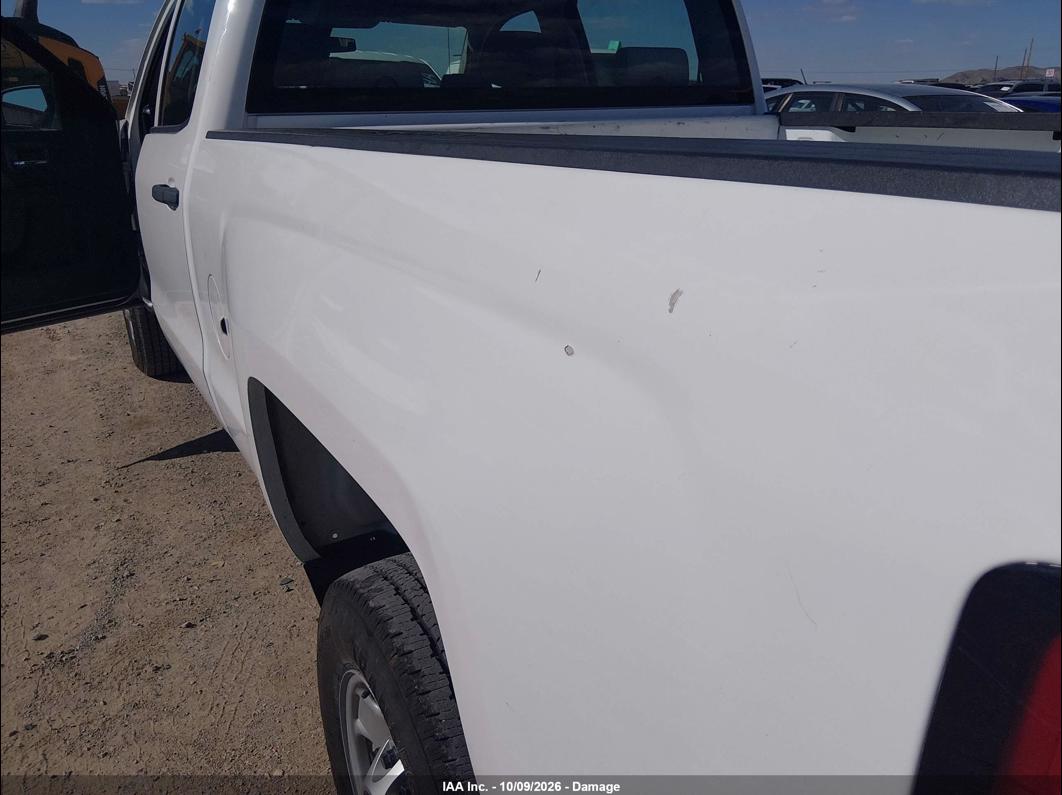 2018 Chevrolet Silverado photo 5