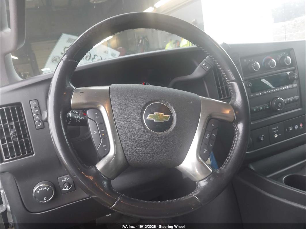 2018 Chevrolet Express photo 7