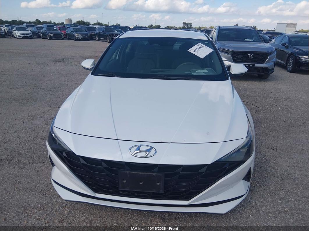2021 Hyundai Elantra photo 6