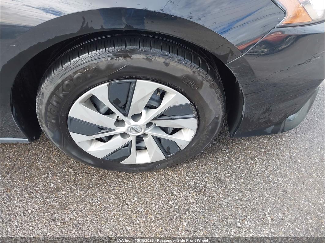 2021 Nissan Altima photo 6
