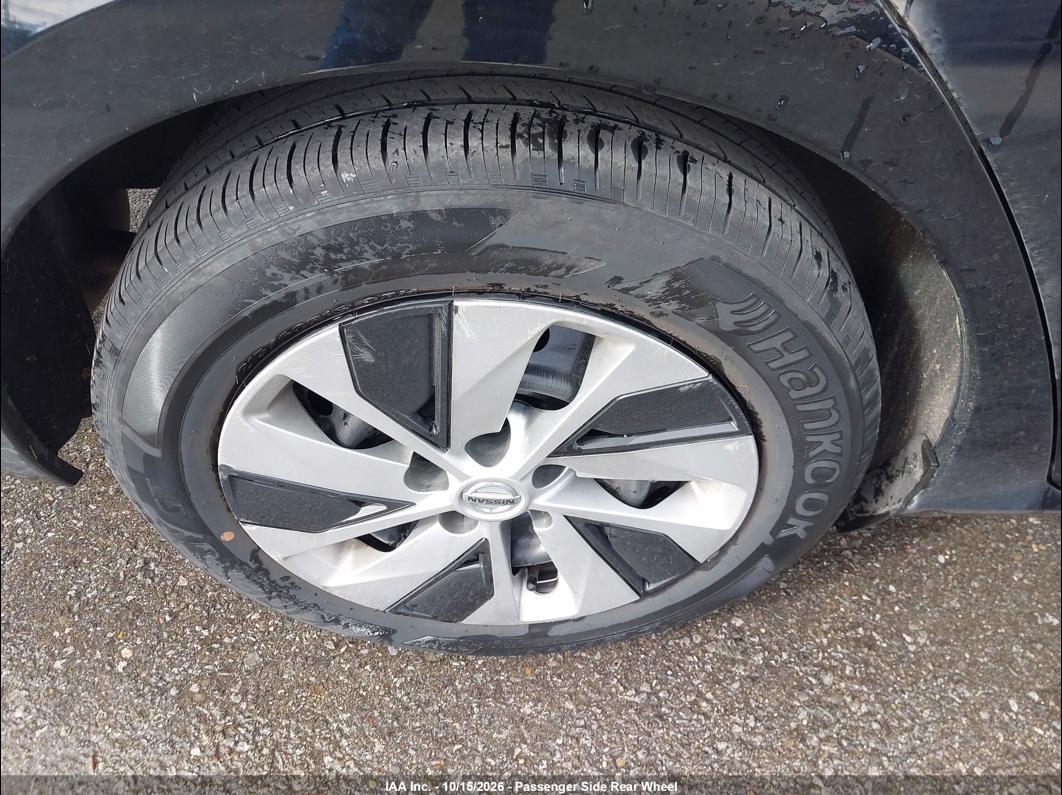 2021 Nissan Altima photo 7