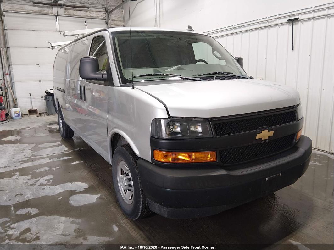 2018 Chevrolet Express photo 7
