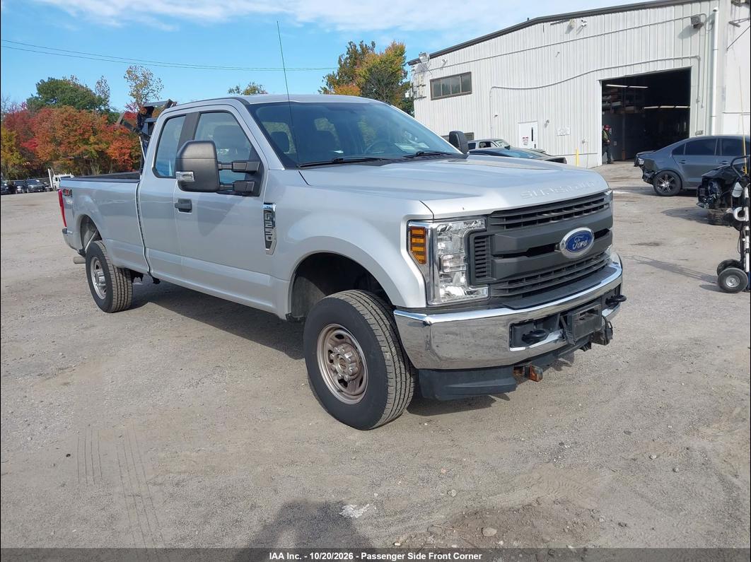 2018 Ford F-250 photo 6
